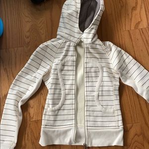 Lululemon sweatshirt